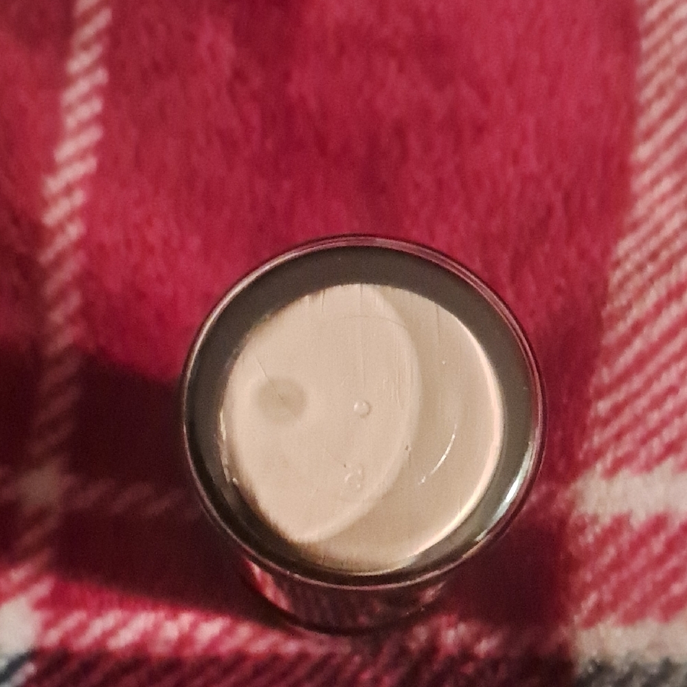 Makeup Forever Black HD Foundation - Picture 2 of 2